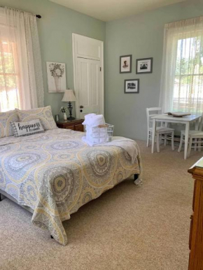 The Mayor's Suite @ The Historic Kanab Inn
